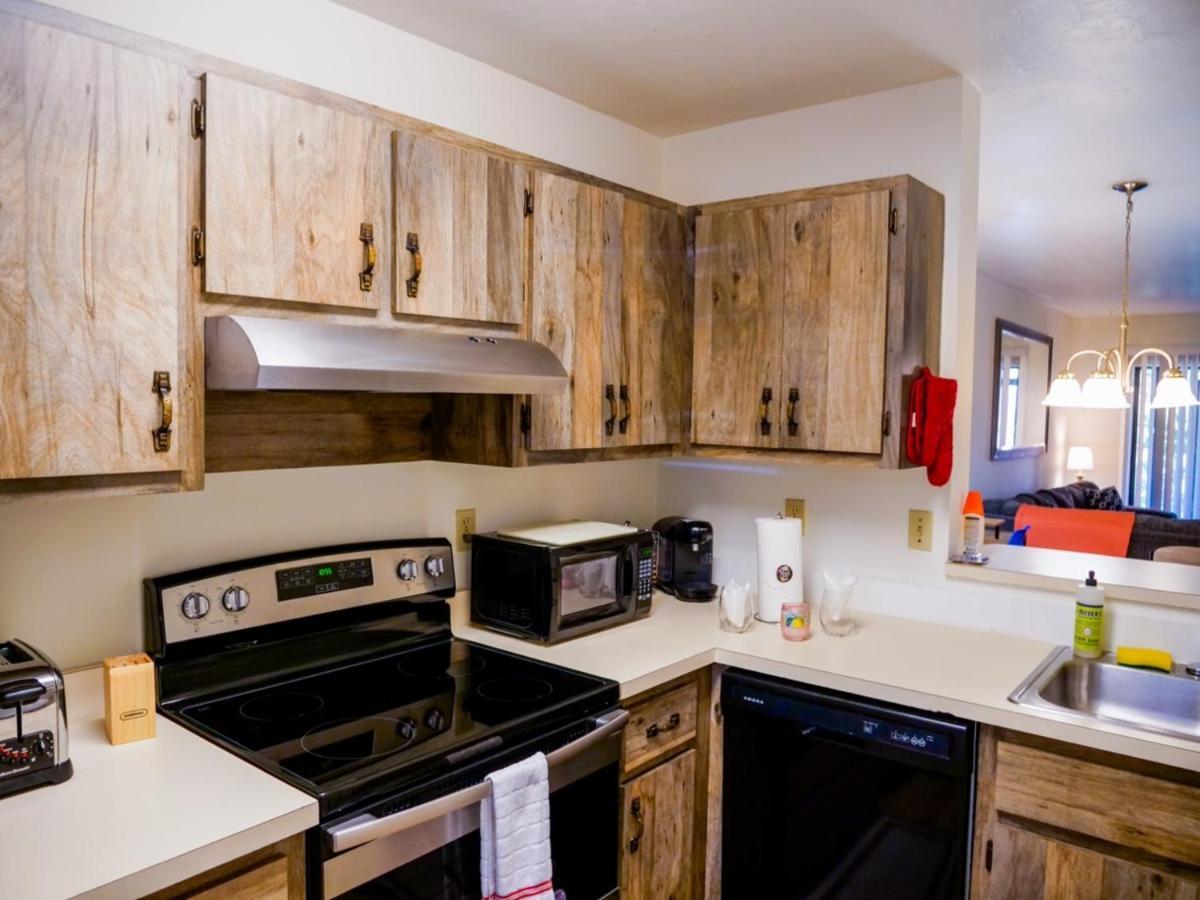 Spacious Townhome Ocala, Central Location, Newly Renovated, Pets Welcome エクステリア 写真
